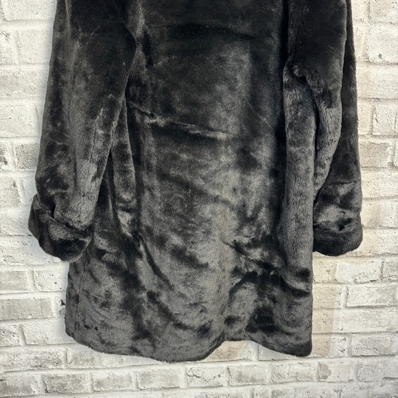 Vintage Faux Fur Mid Thigh Black Coat - Picture 8 of 12